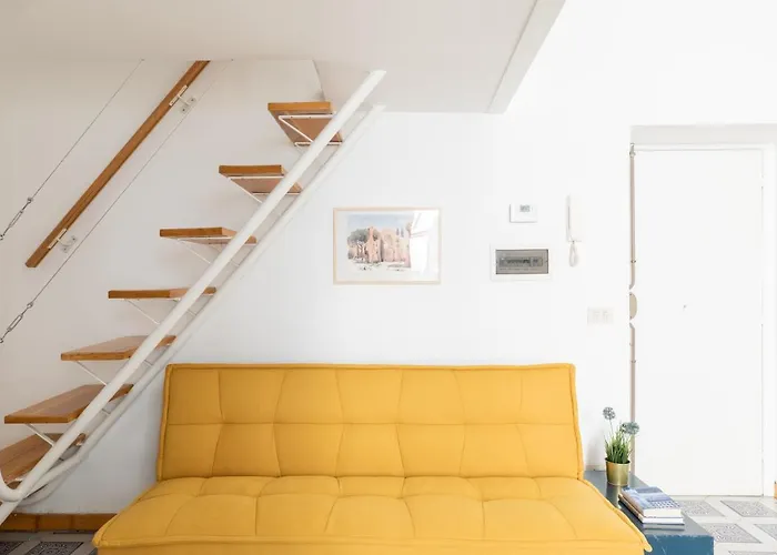 Iflat Yellow Monti רומא